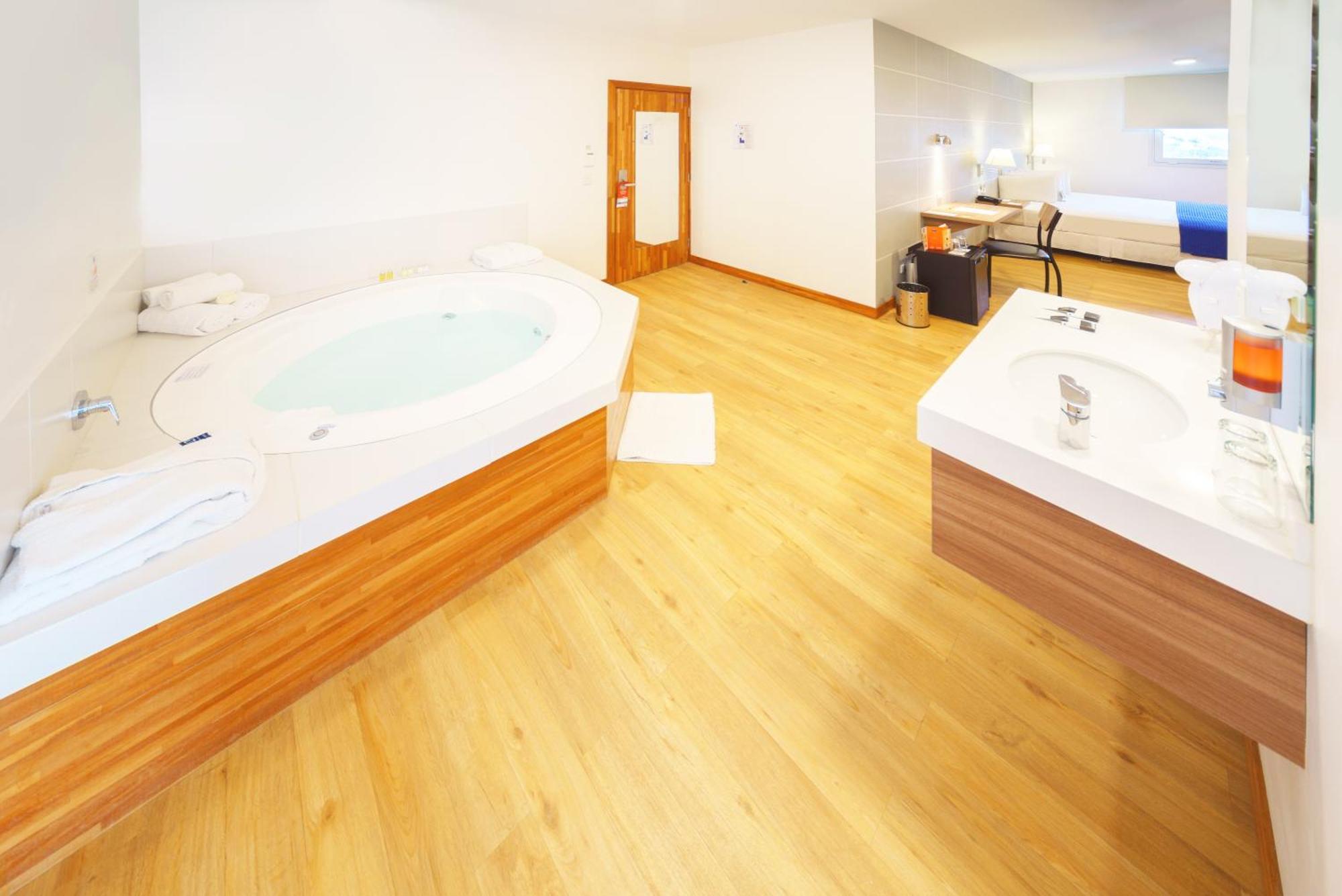 Lp Equipetrol Hotel Santa Cruz de La Sierra Kültér fotó